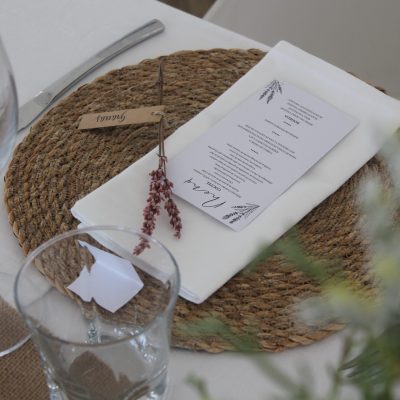 Proveedores de catering, decoración y fotografía eco-friendly para bodas.
